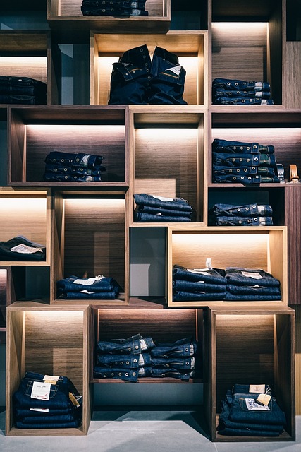 Retail Translation Specialists jeans 2597210 640
