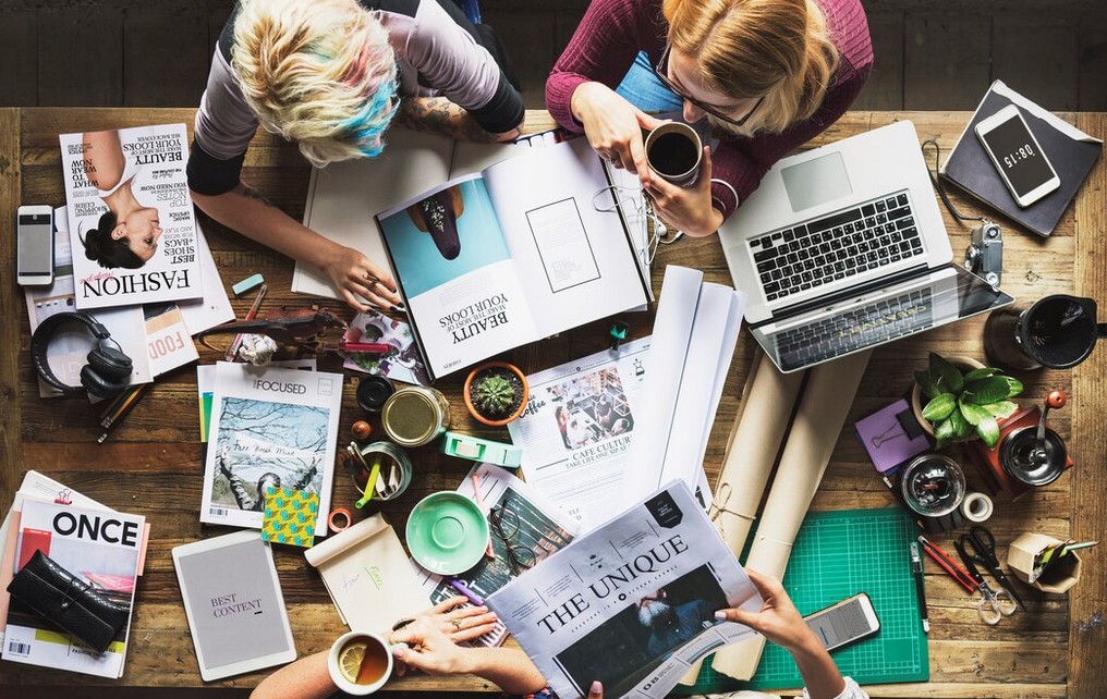 Advertising & Marketing Content Solutions Meeting on Translation Marketing Sloutions