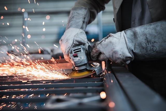 Technical Translations worker 5736096 640.jpg1
