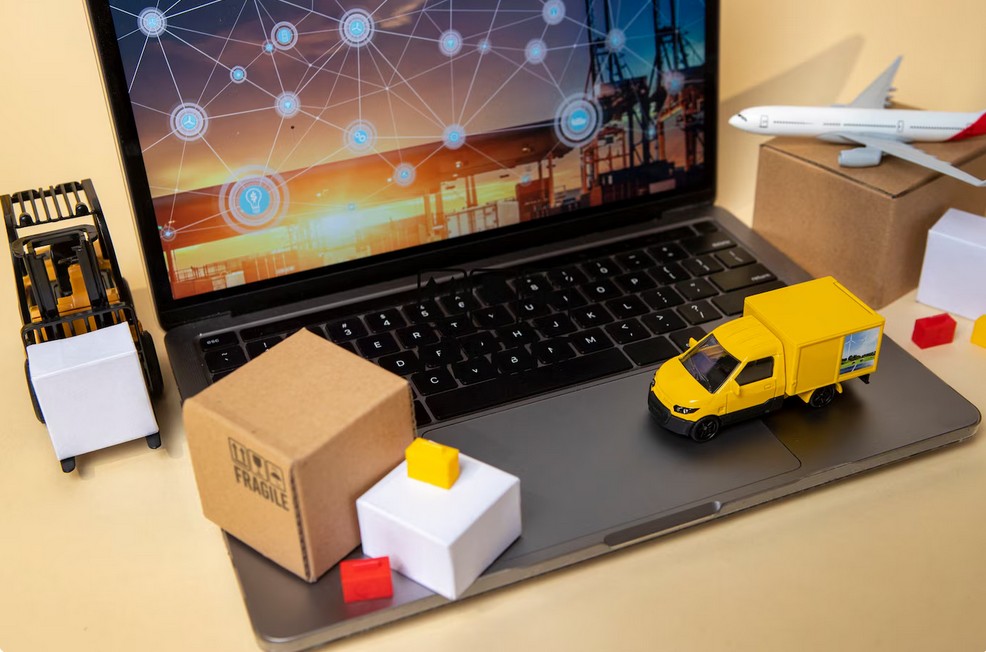 Unleashing Global Potential: The Imperative of Professional Retail Translation Services image showing a shiping elements on a laptop
