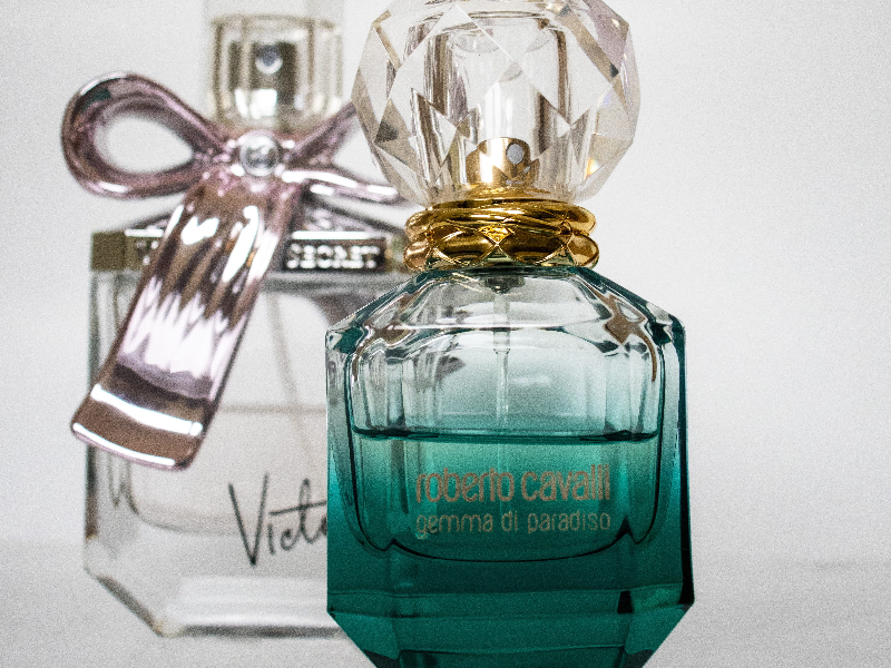 Unleash Global Domination: Why Your Retail Localization Strategy is Your Ultimate Weapon. an image showing a prefume bottle