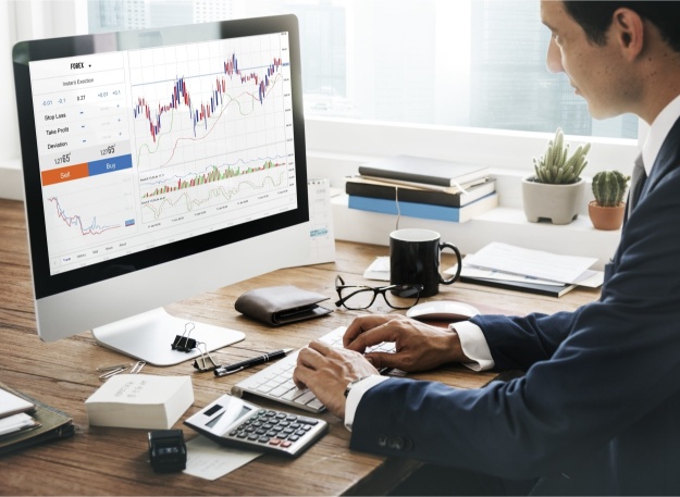 From Trust Deficit to Global Growth: The Fintech Localization Playbook. a person working at a pc
