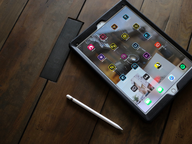 Unlocking Global Retail Success with Professional Translation Services. image showing a tablet